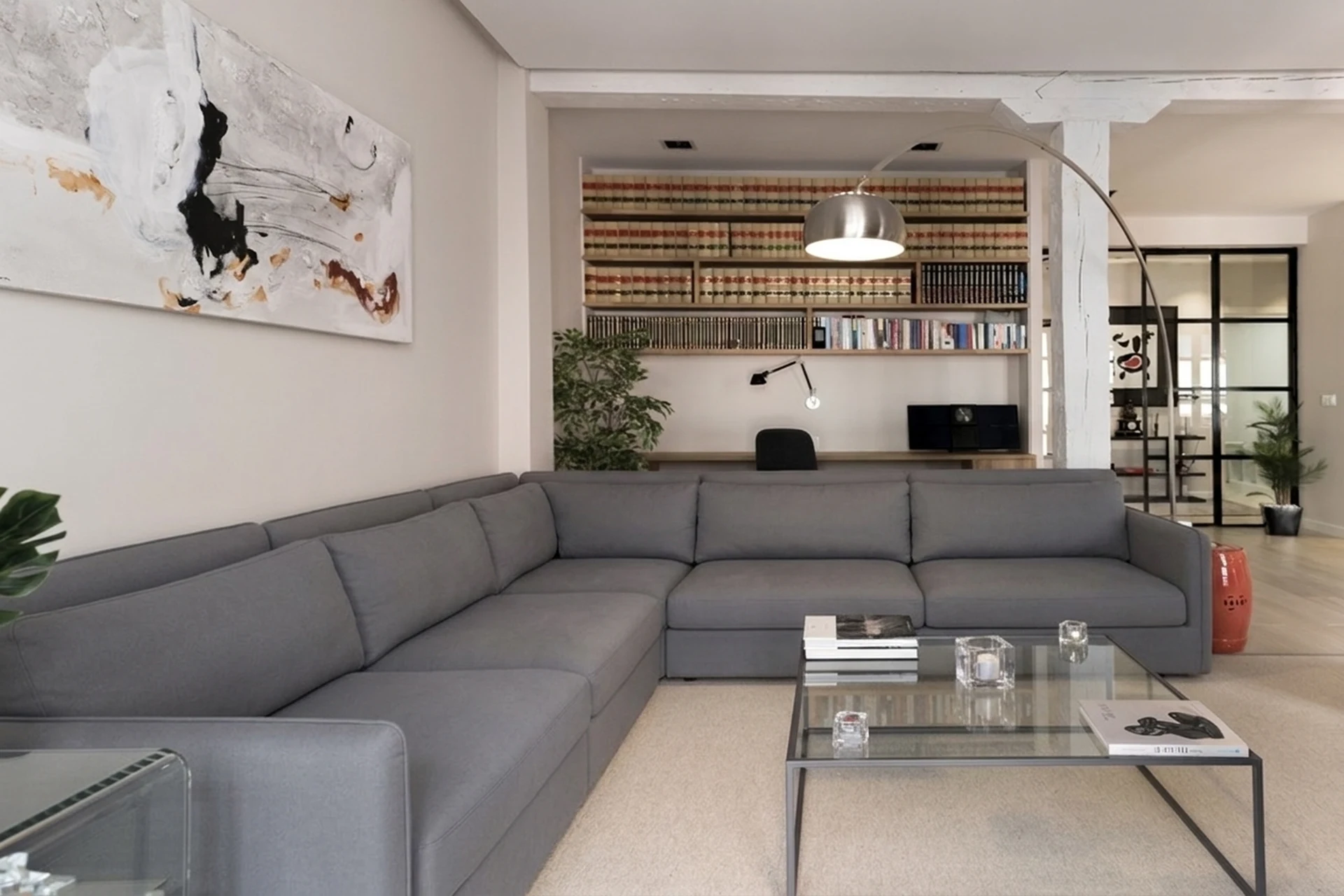 Salón reformado por Itek Interiorismo, proyecto Casa Ensanche, Bilbao
