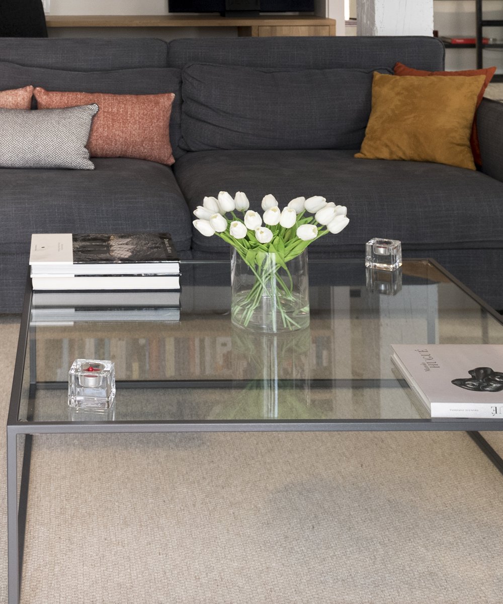 Detalle de la mesa de estar del proyecto Casa Ensanche por Itek Interiorismo